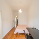 Rent 3 bedroom apartment in Lisbon