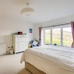 Rent 4 bedroom house in Scotland