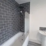 Rent 3 bedroom flat in Wales