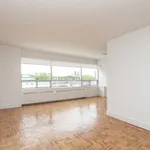 Appartement de 548 m² avec 1 chambre(s) en location à Toronto