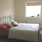 Rent 2 bedroom flat in Swansea