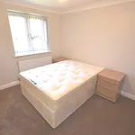 Rent 2 bedroom flat of 65 m² in Berkshire