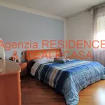 Rent 2 bedroom apartment of 90 m² in Padova