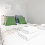 Rent 2 bedroom apartment of 25 m² in Madrid