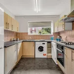 Rent 6 bedroom apartment in Leeds