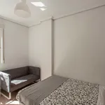 Rent 5 bedroom apartment in Valencia