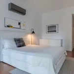 Rent 3 bedroom apartment of 181 m² in Lisbon