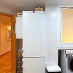 Rent a room of 90 m² in madrid