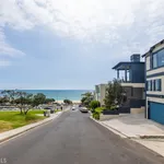 Rent 2 bedroom apartment of 65 m² in manhattan beach