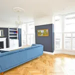 Rent 2 bedroom flat of 92 m² in Harrogate