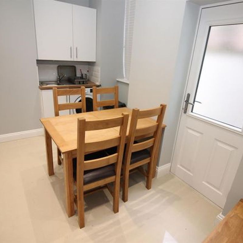 Room to rent in Haven Street, Salford, Lancashire M6 Little Town