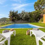 Rent 2 bedroom apartment of 65 m² in Begur