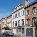 Huur 4 slaapkamer appartement in Ixelles