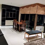 Rent 2 bedroom apartment of 140 m² in Krung Thep Maha Nakhon