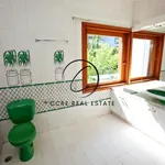 Rent 5 bedroom house of 560 m² in Athens