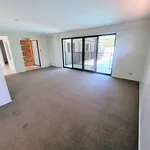 Rent 4 bedroom house in  Mermaid Waters QLD 4218                        