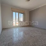 Affitto 3 camera appartamento di 84 m² in Catania