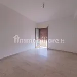 Affitto 5 camera appartamento di 185 m² in Reggio Calabria