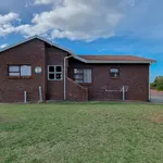 Rent 3 bedroom apartment of 240 m² in Jeffreys Bay