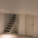 Rent 4 bedroom house of 102 m² in Toronto