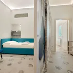 Rent 2 bedroom apartment of 70 m² in Florence