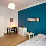 Rent 6 bedroom apartment in Barcelona