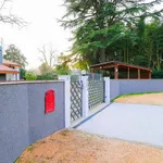 Rent 5 bedroom house of 350 m² in Dosson