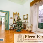 Rent 6 bedroom apartment of 180 m² in Naples