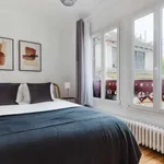 Rent 3 bedroom apartment of 133 m² in paris