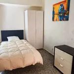 Rent a room of 160 m² in Valencia