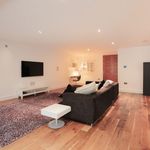 Rent 3 bedroom flat in North West England