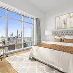 Rent 3 bedroom apartment of 251 m² in New York