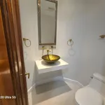 Rent 3 bedroom apartment of 213 m² in Sarasota