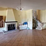 Rent 5 bedroom house of 225 m² in Rome