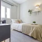 Rent a room of 90 m² in valencia