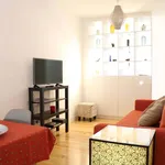 Rent 4 bedroom apartment of 45 m² in Lisboa