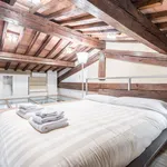 Rent 1 bedroom apartment of 120 m² in Florence