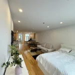 Appartement de 742 m² avec 3 chambre(s) en location à Montreal