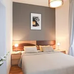 Rent 2 bedroom apartment of 48 m² in Prague