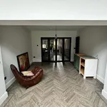 Rent 5 bedroom flat in East Midlands