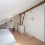 Rent a room in lisbon