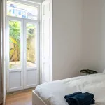 Rent a room of 100 m² in lisbon