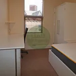 Rent 4 bedroom house in Leeds