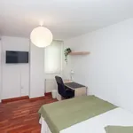 Alquilo 7 dormitorio apartamento de 127 m² en Valencia