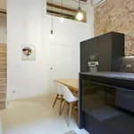 Rent 4 bedroom apartment of 70 m² in Barcelona