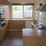 Rent 3 bedroom apartment in Elsternwick