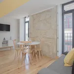 Rent 4 bedroom apartment of 45 m² in Porto