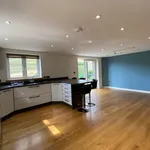 Rent 4 bedroom house in Wales