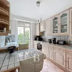 Rent 3 bedroom apartment of 84 m² in Paris