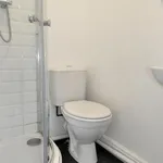 Rent 3 bedroom flat in Stoke-on-Trent